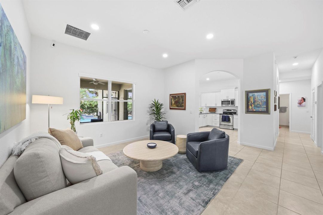 9387 Silent Oak Circle - 11.jpg-FULL
