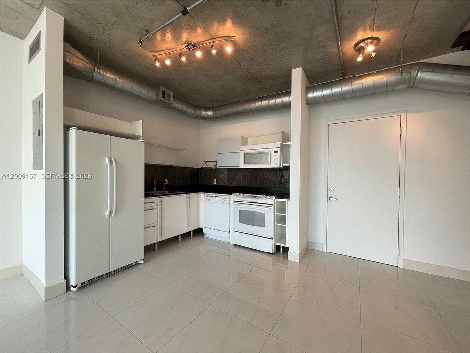 For Sale: $610,000 (0 beds, 2 baths, 1255 Square Feet)