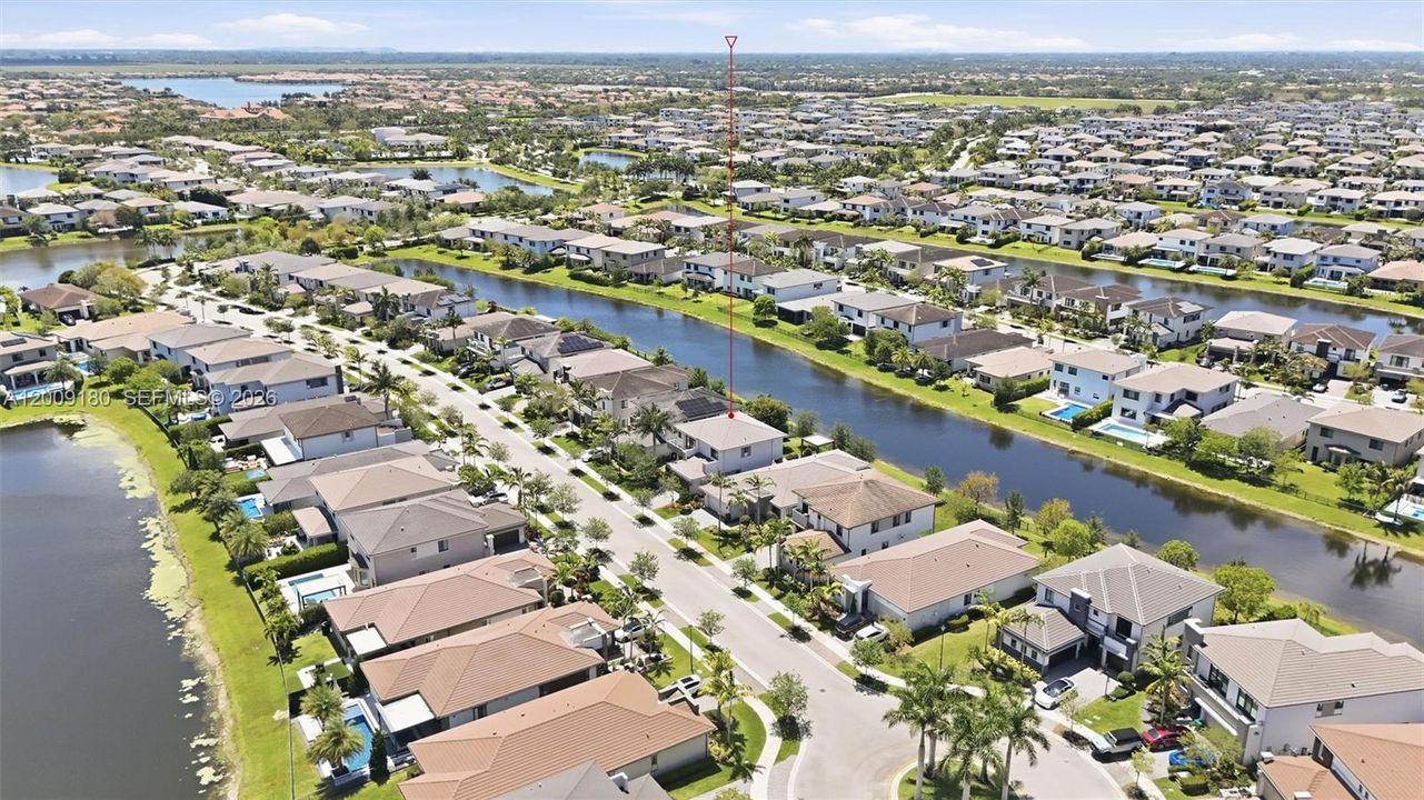 En Venta: $1,090,000 (4 camas, 4 baños, 3056 Pies cuadrados)