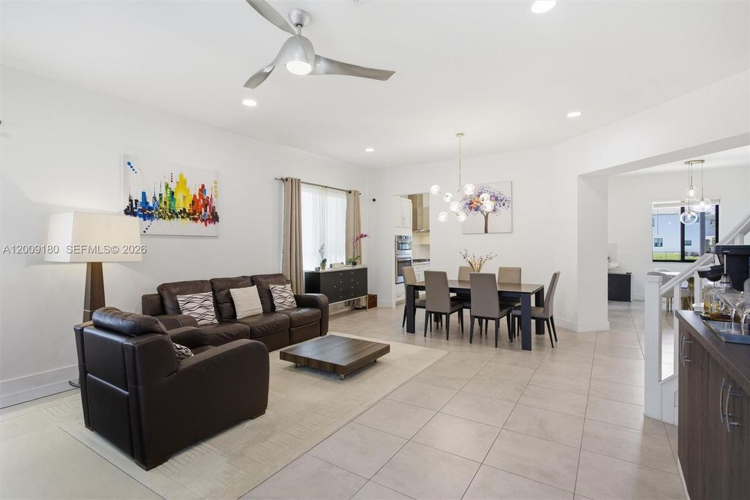 En Venta: $1,090,000 (4 camas, 4 baños, 3056 Pies cuadrados)