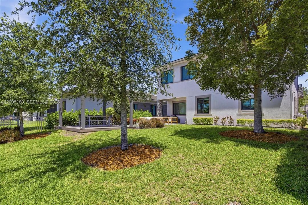 En Venta: $1,090,000 (4 camas, 4 baños, 3056 Pies cuadrados)