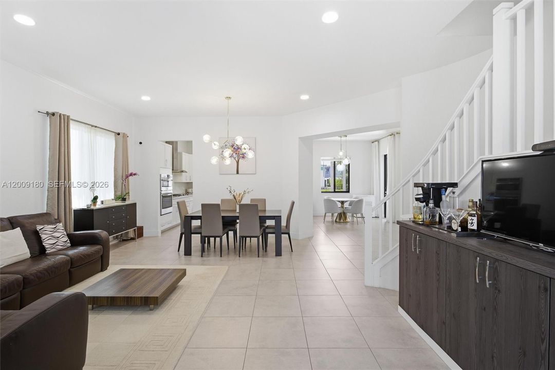 En Venta: $1,090,000 (4 camas, 4 baños, 3056 Pies cuadrados)