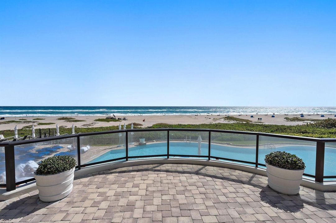 Oceanfront Lagoon Pool