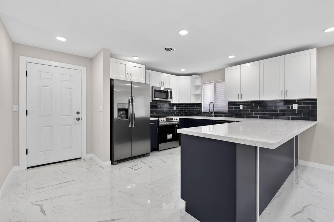12-web-or-mls-_MLP6641