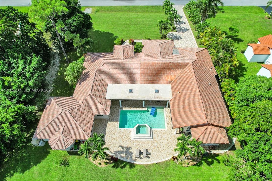 For Rent: $14,500 (4 beds, 3 baths, 5038 Square Feet)