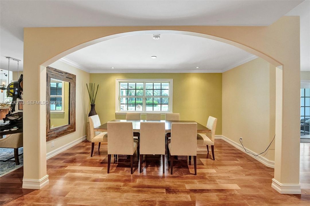 For Rent: $14,500 (4 beds, 3 baths, 5038 Square Feet)