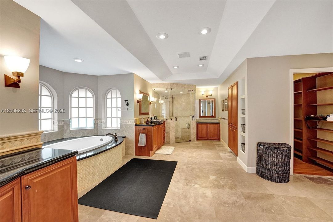 For Rent: $14,500 (4 beds, 3 baths, 5038 Square Feet)