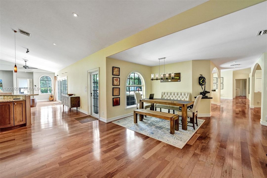 For Rent: $14,500 (4 beds, 3 baths, 5038 Square Feet)