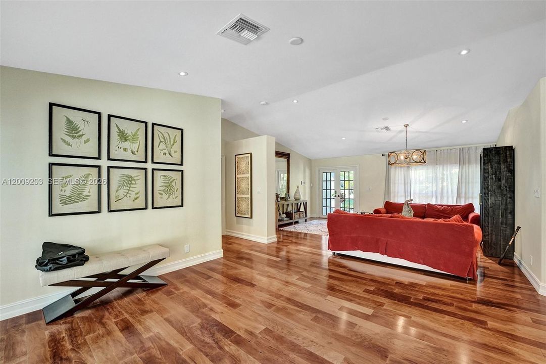 For Rent: $14,500 (4 beds, 3 baths, 5038 Square Feet)