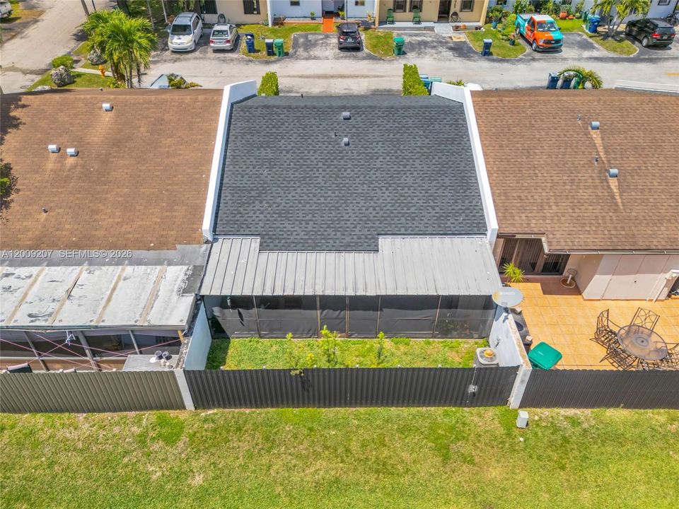 Под контрактом: $460,000 (3 спален, 1 ванн, 970 Квадратных фут)