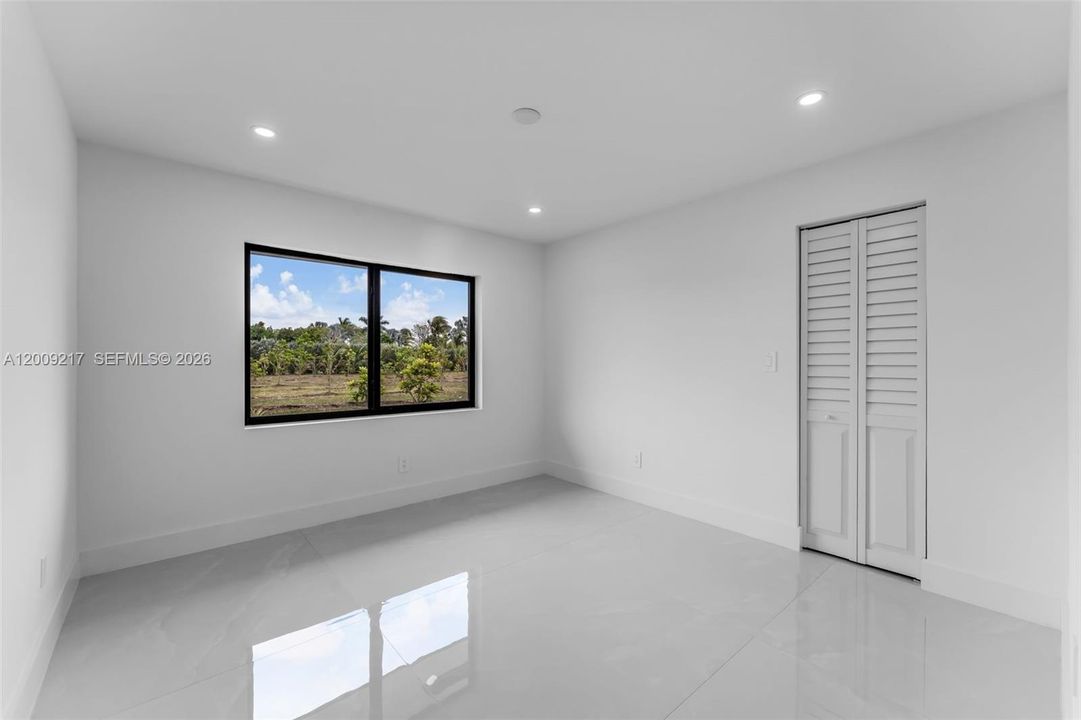 For Sale: $1,750,000 (4 beds, 2 baths, 2680 Square Feet)