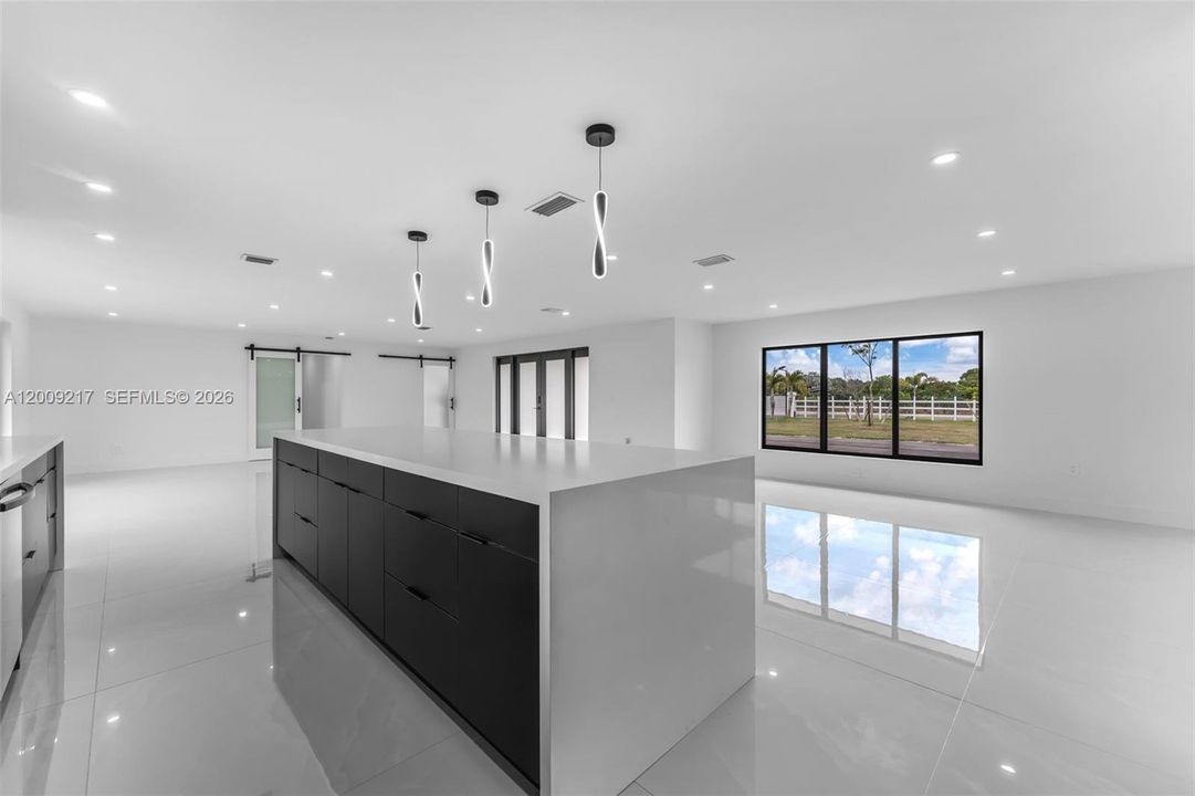 For Sale: $1,750,000 (4 beds, 2 baths, 2680 Square Feet)