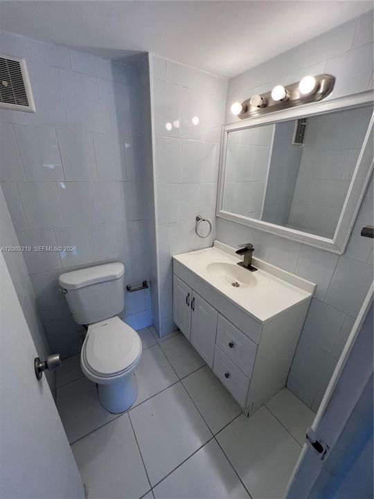 Activo con contrato: $1,650 (1 camas, 1 baños, 710 Pies cuadrados)