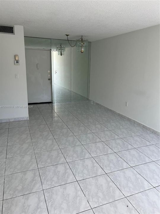 Activo con contrato: $1,650 (1 camas, 1 baños, 710 Pies cuadrados)