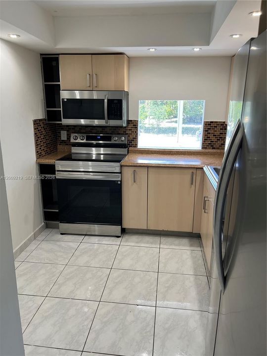 Activo con contrato: $1,650 (1 camas, 1 baños, 710 Pies cuadrados)