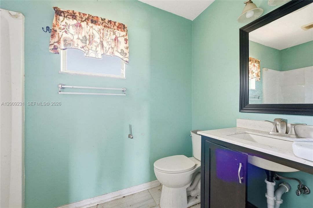 For Sale: $299,900 (3 beds, 2 baths, 1328 Square Feet)
