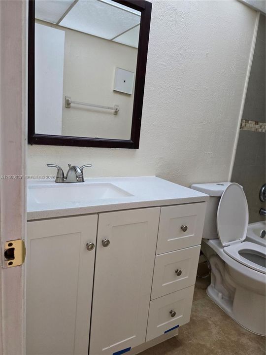For Sale: $198,550 (2 beds, 2 baths, 840 Square Feet)