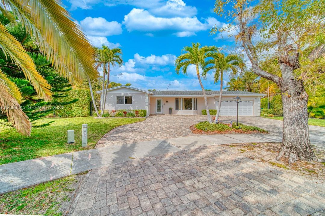 En Venta: $1,200,000 (4 camas, 2 baños, 0 Pies cuadrados)