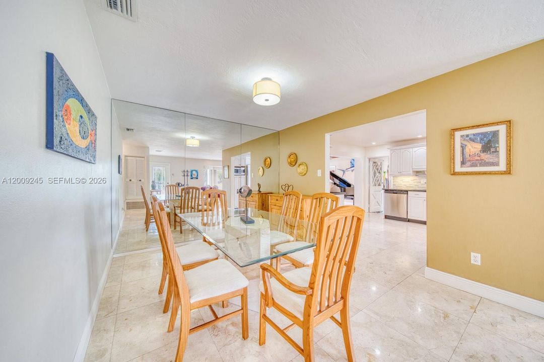 En Venta: $1,200,000 (4 camas, 2 baños, 0 Pies cuadrados)