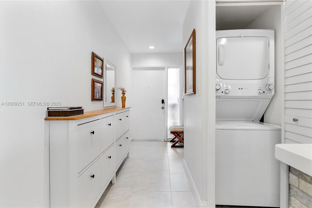 Activo con contrato: $350,000 (3 camas, 2 baños, 1580 Pies cuadrados)