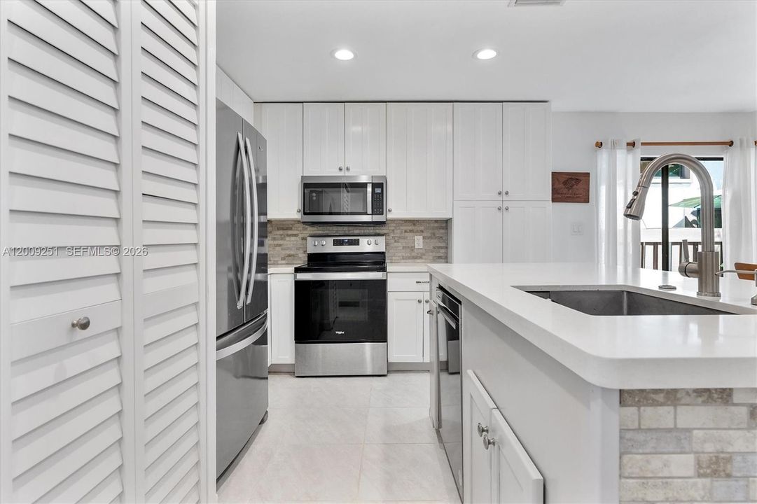Activo con contrato: $350,000 (3 camas, 2 baños, 1580 Pies cuadrados)