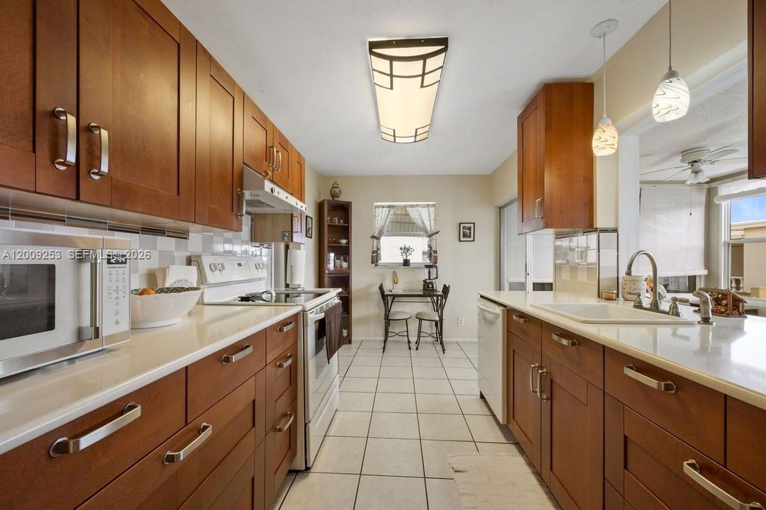 Activo con contrato: $312,900 (2 camas, 2 baños, 1025 Pies cuadrados)