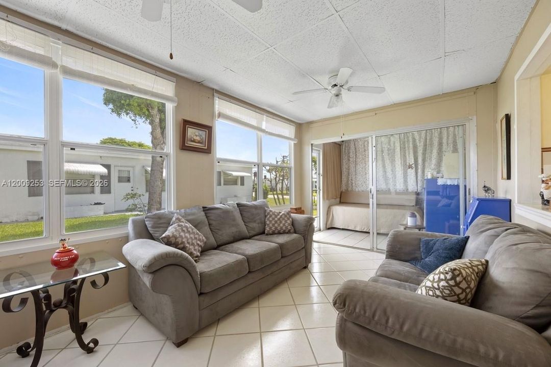 Activo con contrato: $312,900 (2 camas, 2 baños, 1025 Pies cuadrados)