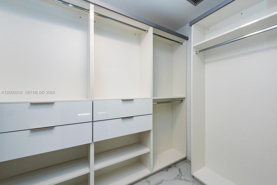 En Renta: $12,500 (3 camas, 4 baños, 1868 Pies cuadrados)