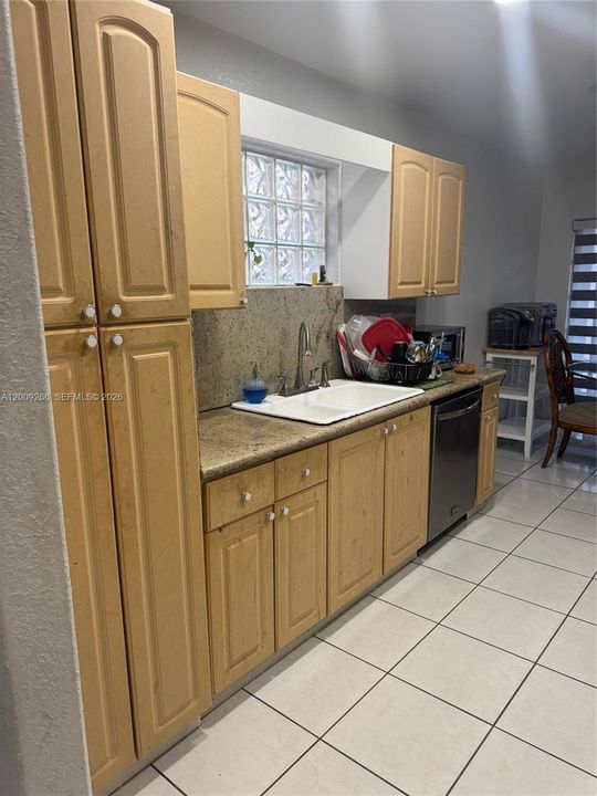 For Sale: $690,000 (4 beds, 2 baths, 2087 Square Feet)