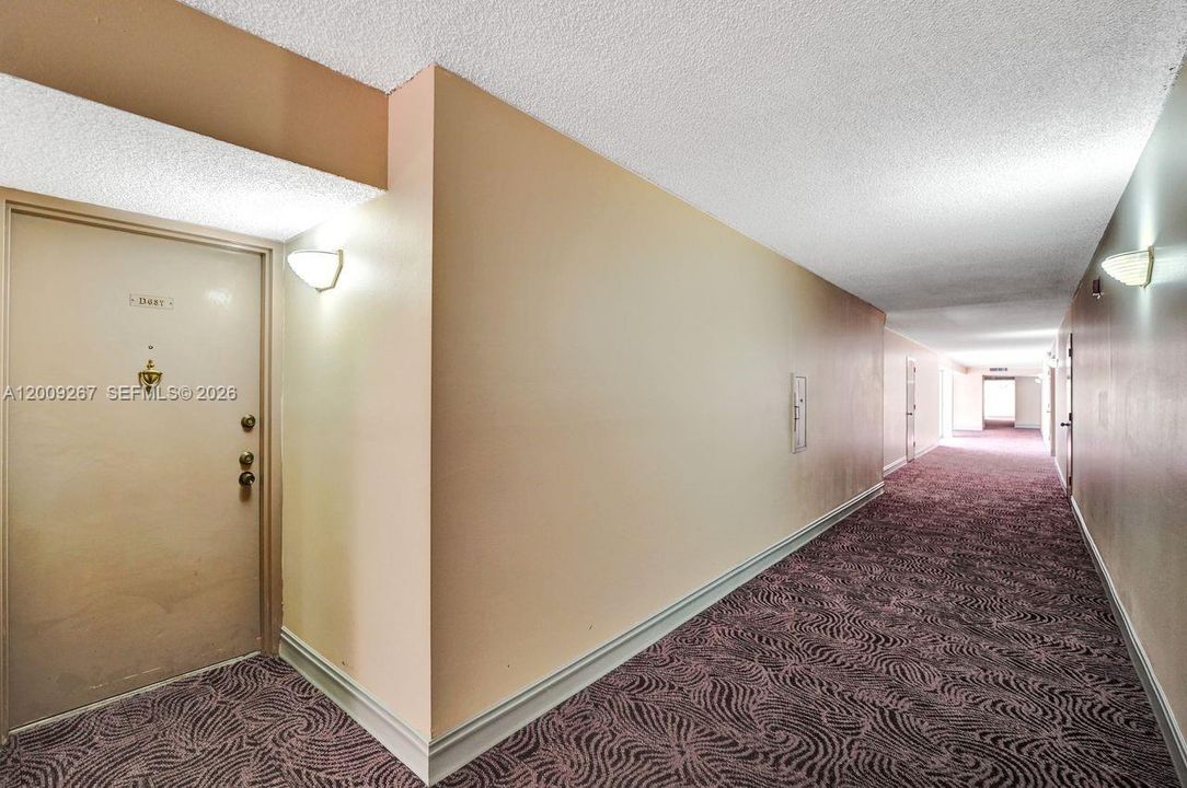 En Venta: $299,900 (2 camas, 2 baños, 1383 Pies cuadrados)