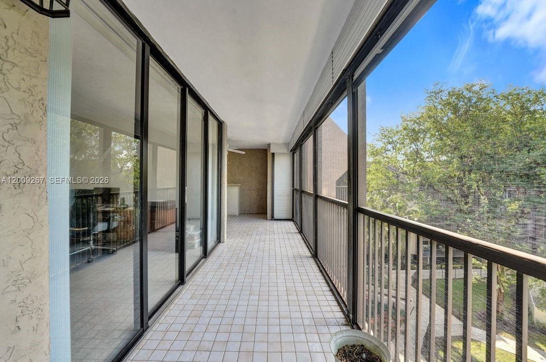 En Venta: $299,900 (2 camas, 2 baños, 1383 Pies cuadrados)