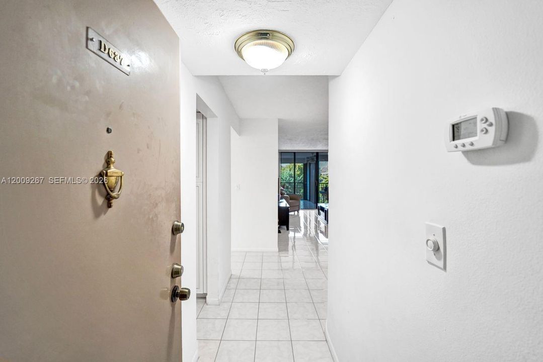 En Venta: $299,900 (2 camas, 2 baños, 1383 Pies cuadrados)