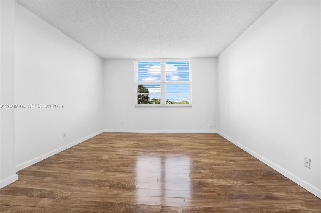 En Venta: $209,000 (2 camas, 2 baños, 1015 Pies cuadrados)
