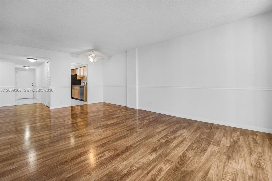 En Venta: $209,000 (2 camas, 2 baños, 1015 Pies cuadrados)