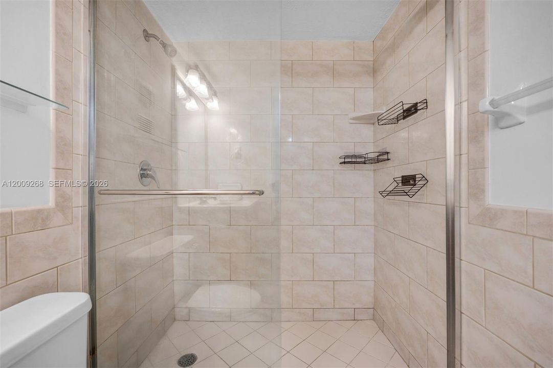 En Venta: $209,000 (2 camas, 2 baños, 1015 Pies cuadrados)