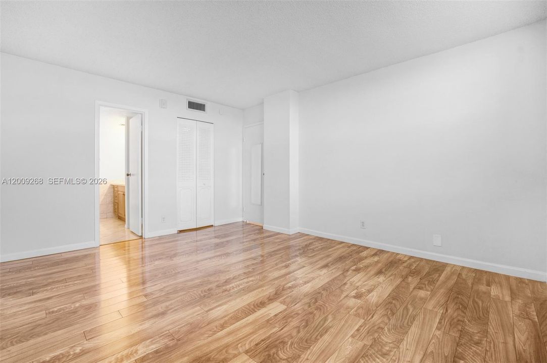 En Venta: $209,000 (2 camas, 2 baños, 1015 Pies cuadrados)