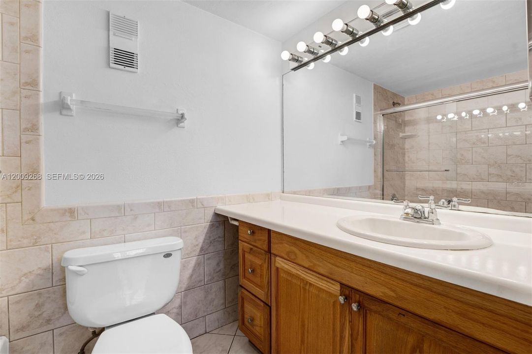 En Venta: $209,000 (2 camas, 2 baños, 1015 Pies cuadrados)