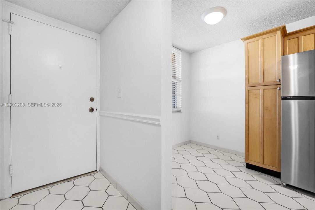 En Venta: $209,000 (2 camas, 2 baños, 1015 Pies cuadrados)