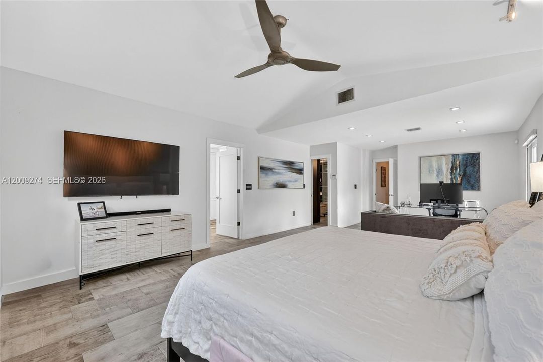 В аренду: $14,500 (5 спален, 4 ванн, 3261 Квадратных фут)