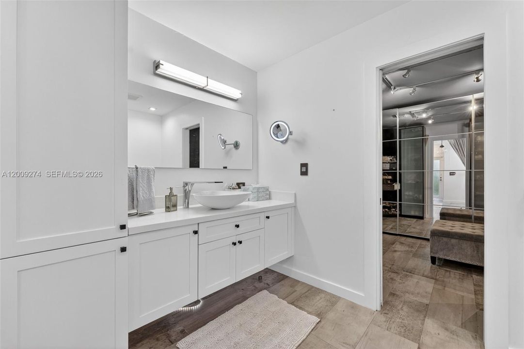 В аренду: $14,500 (5 спален, 4 ванн, 3261 Квадратных фут)