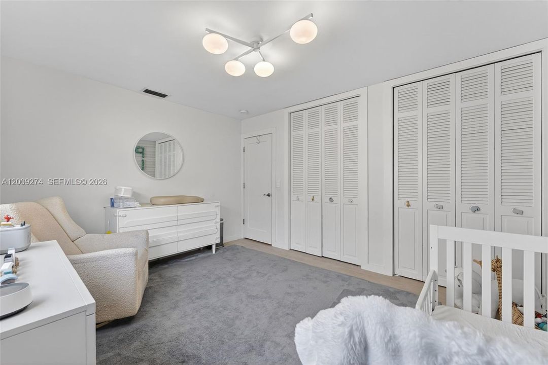В аренду: $14,500 (5 спален, 4 ванн, 3261 Квадратных фут)