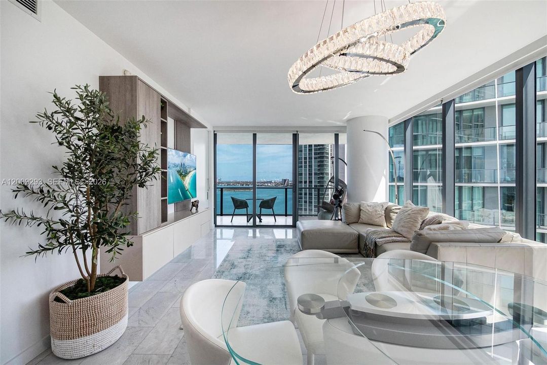 En Venta: $1,475,000 (3 camas, 3 baños, 1646 Pies cuadrados)