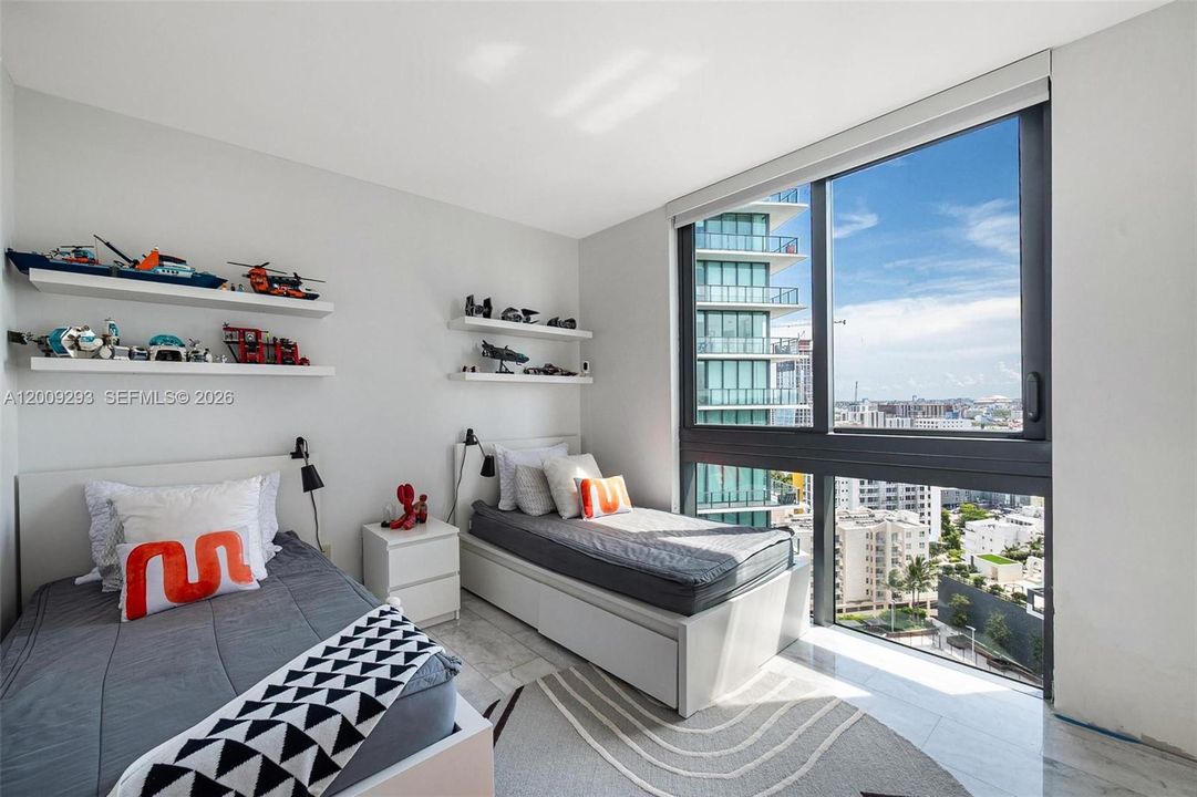 En Venta: $1,475,000 (3 camas, 3 baños, 1646 Pies cuadrados)