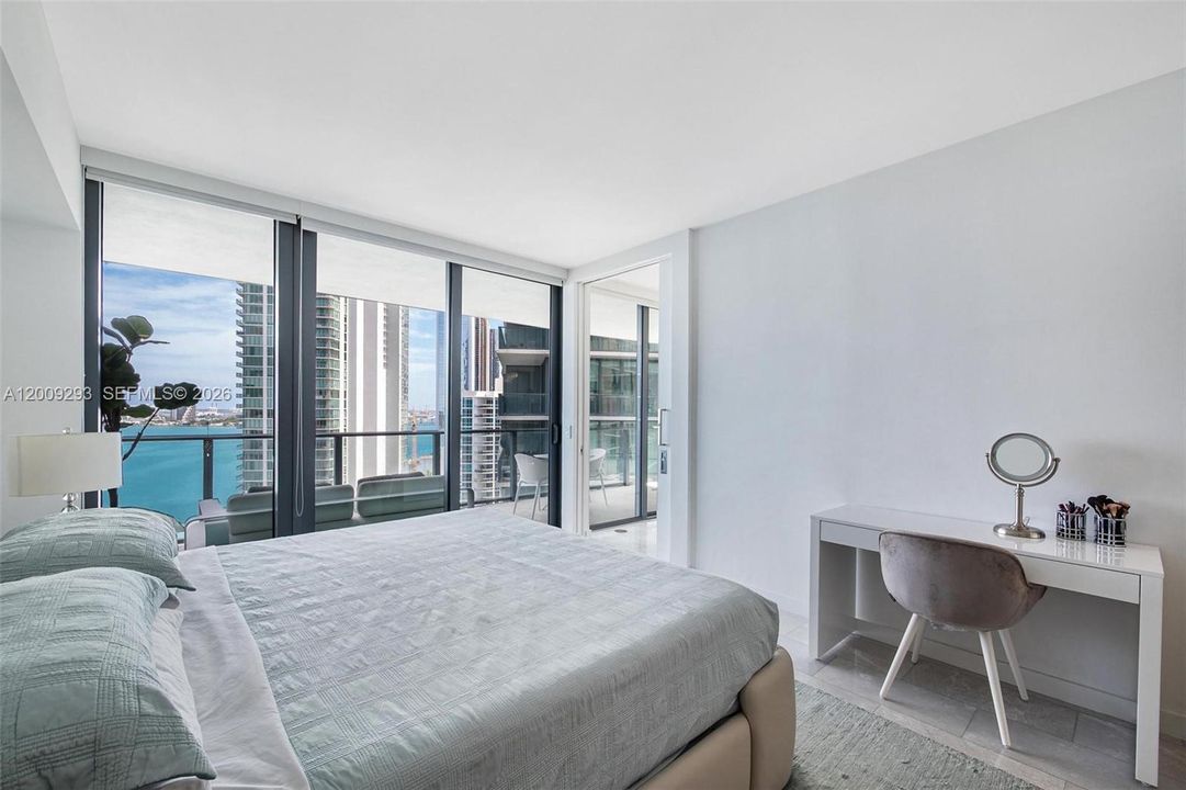 En Venta: $1,475,000 (3 camas, 3 baños, 1646 Pies cuadrados)