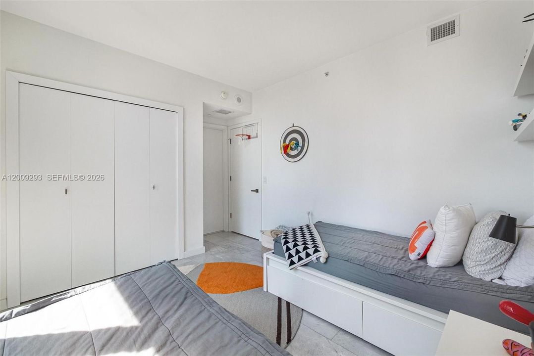 En Venta: $1,475,000 (3 camas, 3 baños, 1646 Pies cuadrados)