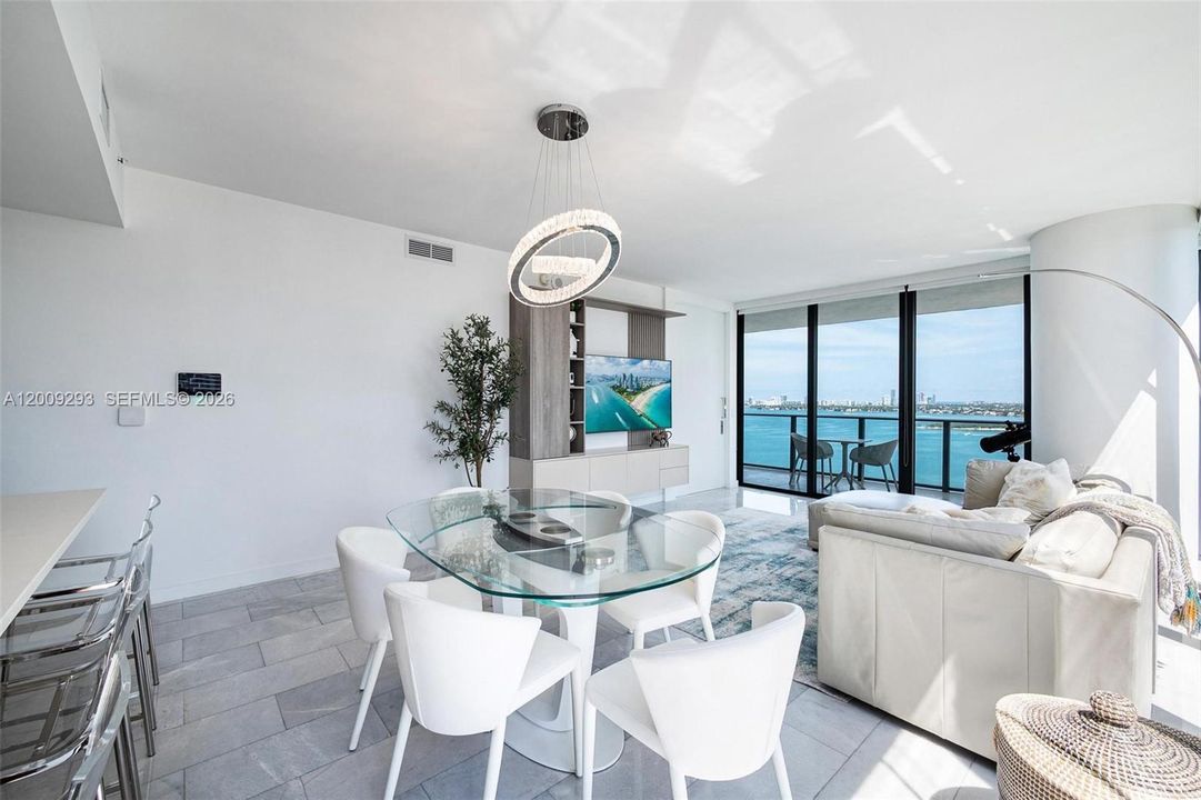 En Venta: $1,475,000 (3 camas, 3 baños, 1646 Pies cuadrados)