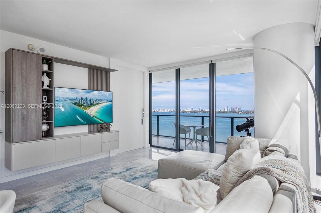 En Venta: $1,475,000 (3 camas, 3 baños, 1646 Pies cuadrados)