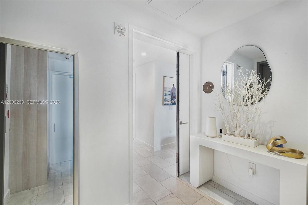 En Venta: $1,475,000 (3 camas, 3 baños, 1646 Pies cuadrados)