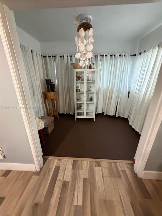 En Venta: $549,900 (0 camas, 0 baños, 2085 Pies cuadrados)