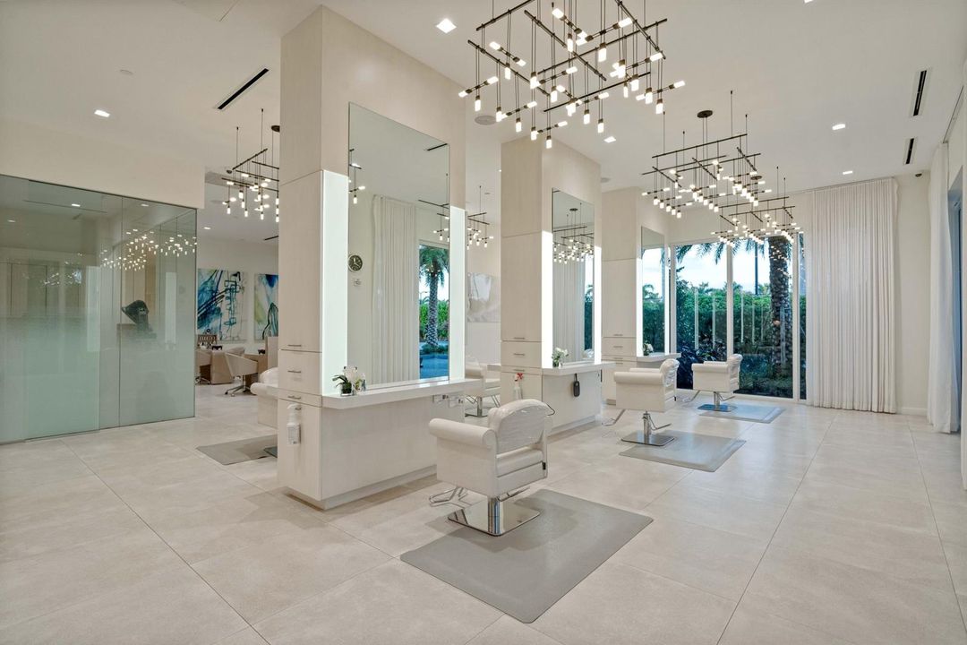 Salon